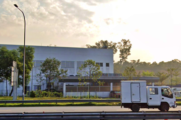 (3 Storey W/Lift) Rawang Taman Perindustrian UB Semi Detached Factory For RENT