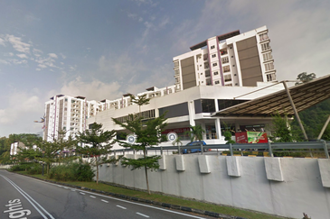 (Main Road) Selayang Height Radius Residence 2 Storey Shop For SALE