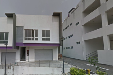(Main Road) Selayang Height Radius Residence 2 Storey Shop For SALE