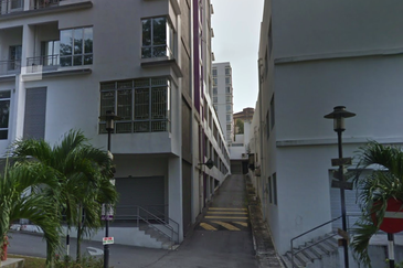 (Main Road) Selayang Height Radius Residence 2 Storey Shop For SALE