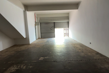 (2 Storey) Desa Coalfields Sungai Buloh Ground Floor Shop & Office For RENT