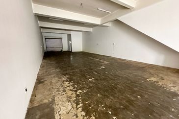 (2 Storey) Desa Coalfields Sungai Buloh Ground Floor Shop & Office For RENT