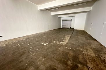 (2 Storey) Desa Coalfields Sungai Buloh Ground Floor Shop & Office For RENT