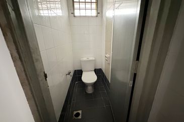 (2 Storey) Desa Coalfields Sungai Buloh Ground Floor Shop & Office For RENT