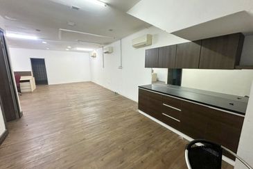 (Renovated Furnished) Taman Puncak Desa Kepong Ground Floor Shop For RENT