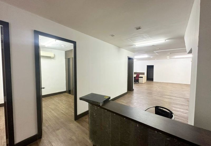 (Renovated Furnished) Taman Puncak Desa Kepong Ground Floor Shop For RENT