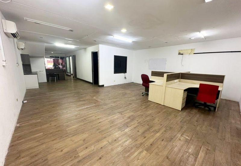 (Renovated Furnished) Taman Puncak Desa Kepong Ground Floor Shop For RENT