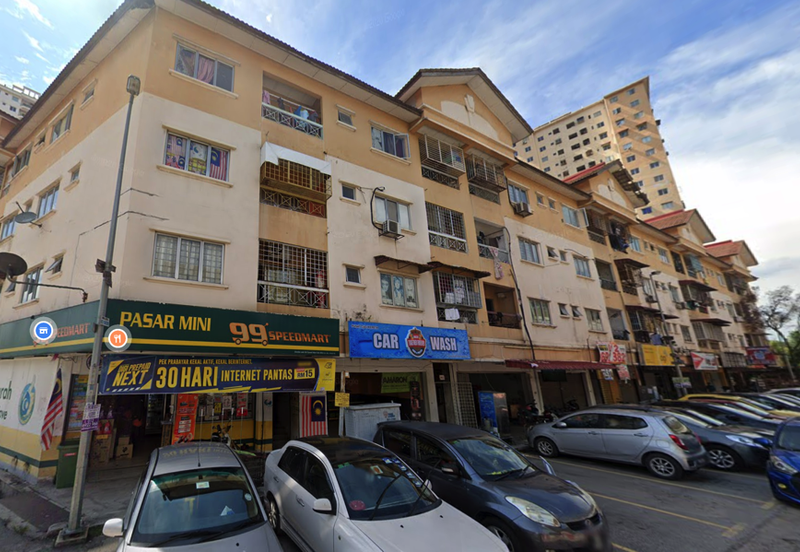 (Renovated Furnished) Taman Puncak Desa Kepong Ground Floor Shop For RENT