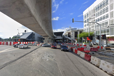 (Main Road ROI 4.84%) Jalan Ipoh Jalan Sultan Azlan Shah 