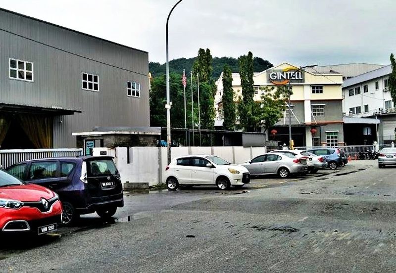 (3 Adjoining 2 Storey) Taman Perindustrian KIP