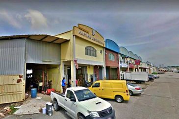 (3 Adjoining 2 Storey) Taman Perindustrian KIP