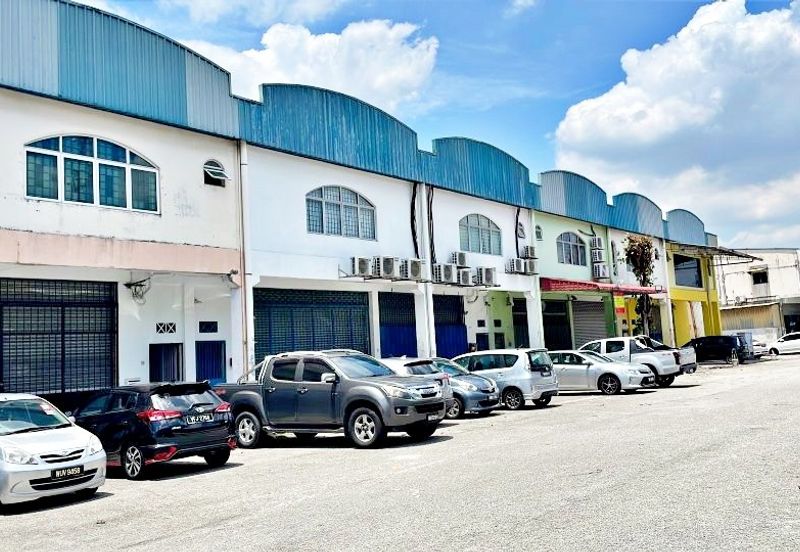 (3 Adjoining 2 Storey) Taman Perindustrian KIP