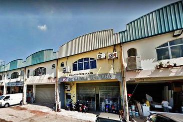 (3 Adjoining 2 Storey) Taman Perindustrian KIP
