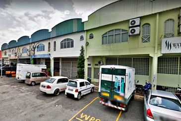 (3 Adjoining 2 Storey) Taman Perindustrian KIP