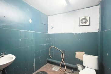 Kampung Sungai Kayu Ara