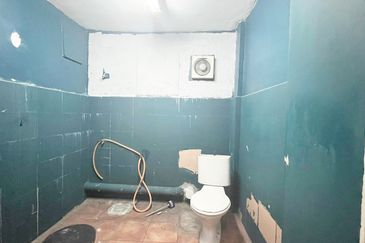 Kampung Sungai Kayu Ara