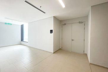 Menara EcoWorld (The Stride Strata Office @ BBCC)