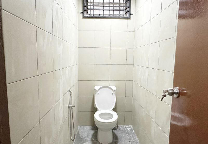 (Ground Floor) Jalan Alfa Pusat Perdagangan Subang Permai Seksyen U6