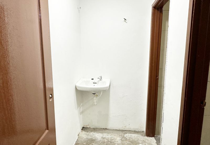 (Ground Floor) Jalan Alfa Pusat Perdagangan Subang Permai Seksyen U6