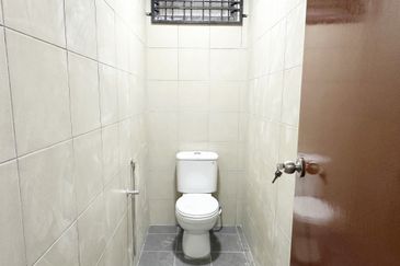 (Ground Floor) Jalan Alfa Pusat Perdagangan Subang Permai Seksyen U6