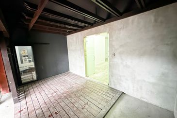 (Ground Floor) Jalan Alfa Pusat Perdagangan Subang Permai Seksyen U6