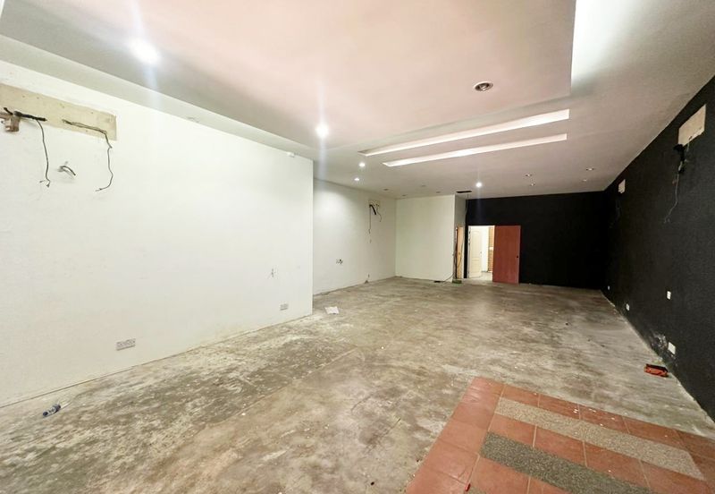 (Ground Floor) Jalan Alfa Pusat Perdagangan Subang Permai Seksyen U6