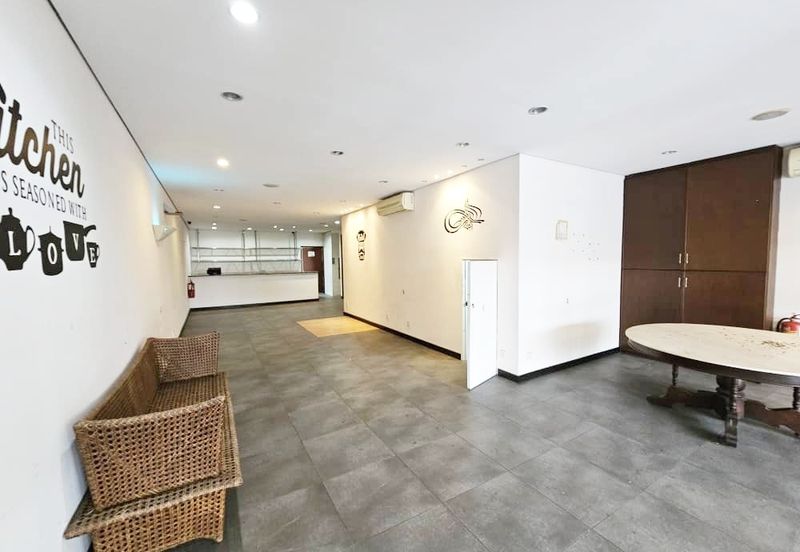 (2 Adjoining Blocks) Bistari De Kota Kota Damansara PJU 5