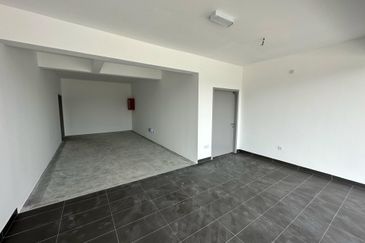 Elmina Business Park