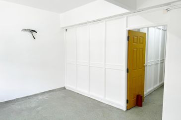 (Main Road 1st Floor) Jalan Ipoh Jalan Sultan Azlan Shah Batu 4 1/2