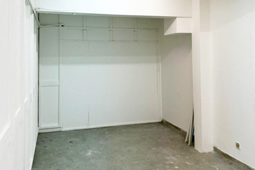 (Main Road 1st Floor) Jalan Ipoh Jalan Sultan Azlan Shah Batu 4 1/2