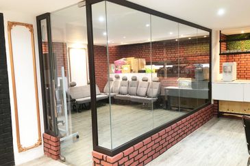 T6, Lightgrey (Pusat Komersial LGSB)