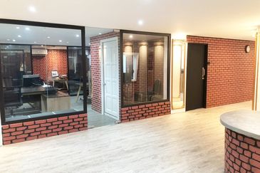 T6, Lightgrey (Pusat Komersial LGSB)