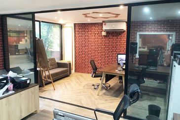 T6, Lightgrey (Pusat Komersial LGSB)