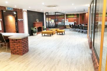 T6, Lightgrey (Pusat Komersial LGSB)