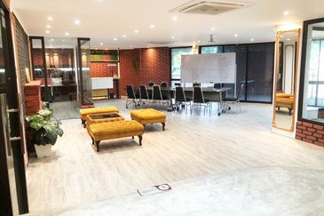 T6, Lightgrey (Pusat Komersial LGSB)