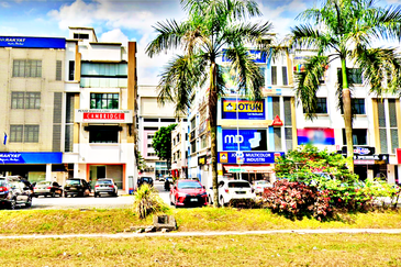 Taman Industrial Sungai Buloh (TSB Commercial Centre)