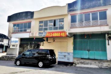 (End Lot) Tago Industrial Park Kepong