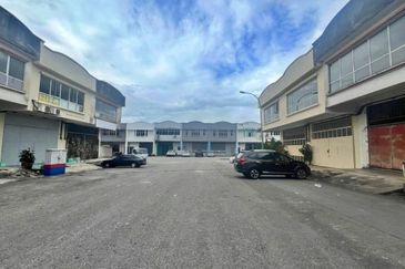 (End Lot) Tago Industrial Park Kepong