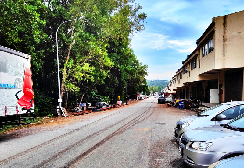 (Bank Value RM700K) PBI Magilds Industrial Park Sungai Buloh