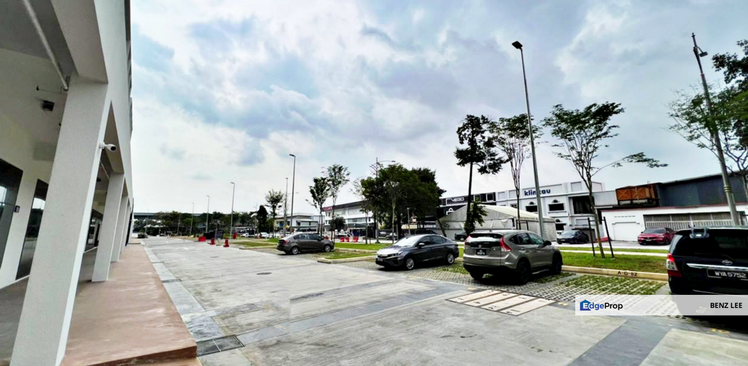 Kompleks Perindustrian Emhub Persiaran Surian Kota Damansara, Selangor, Kota Damansara