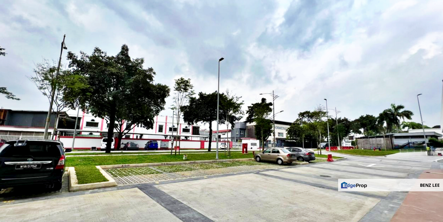 Kompleks Perindustrian Emhub Persiaran Surian Kota Damansara, Selangor, Kota Damansara