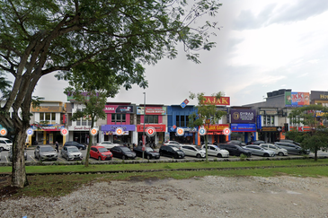 Taman Saujana Utama 3