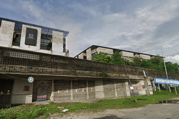 T6, Lightgrey (Pusat Komersial LGSB)