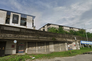 T6, Lightgrey (Pusat Komersial LGSB)