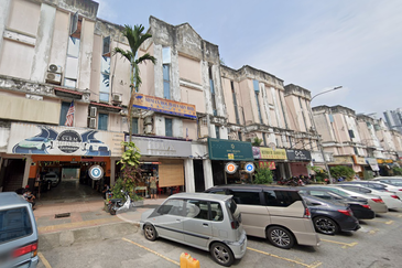 Medan Putra Business Centre