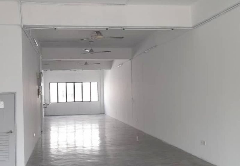 Taman Industrial Sungai Buloh (TSB Commercial Centre)