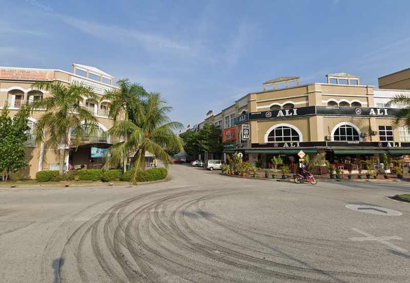 (Ground Floor) Pusat Perniagaan Reef Rawang