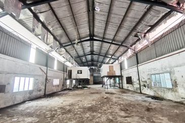 (5,500 sf) Kampung Paya Jaras Dalam Seksyen U19 Sungai Buloh Tempayan Emas