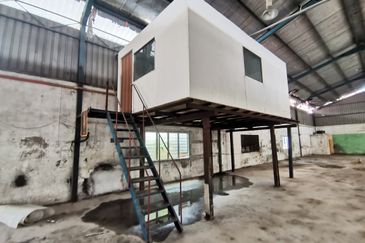 (5,500 sf) Kampung Paya Jaras Dalam Seksyen U19 Sungai Buloh Tempayan Emas