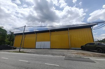 (Adjoining 3k sf per Lot) Kampung Paya Jaras Dalam Seksyen U19 Sungai Buloh Tempayan Emas 